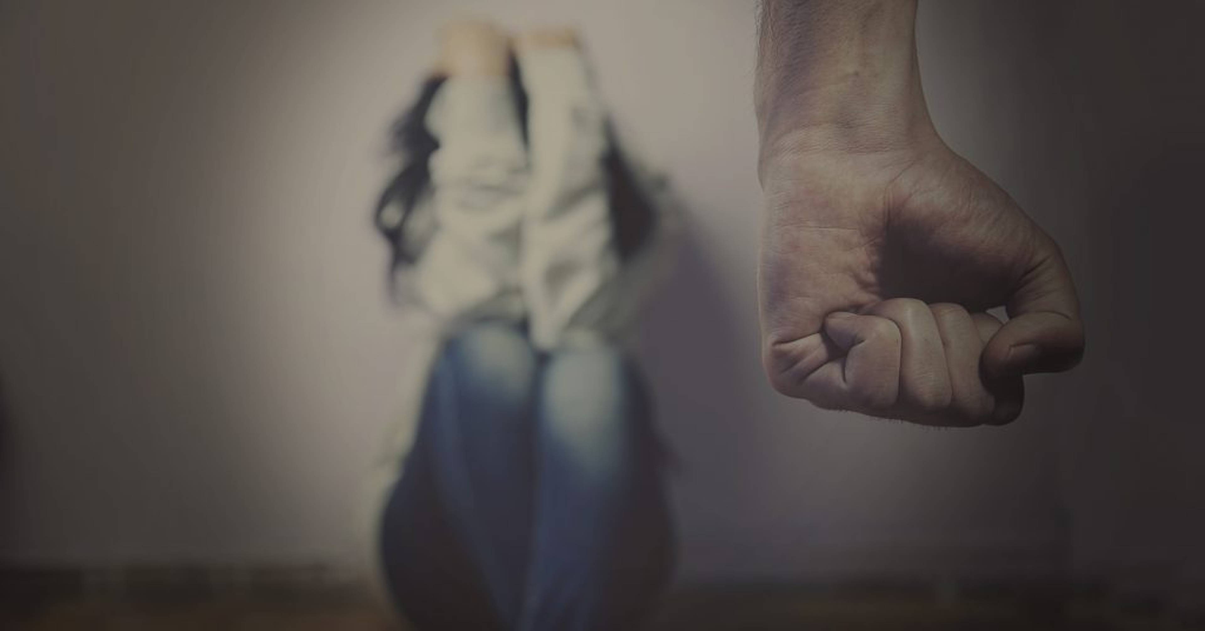 الإسلام والعنف ضد المرأة: بحث دقيق عن العنف الأسري والقتل دفاعًا عن الشرف في المجتمع المسلم