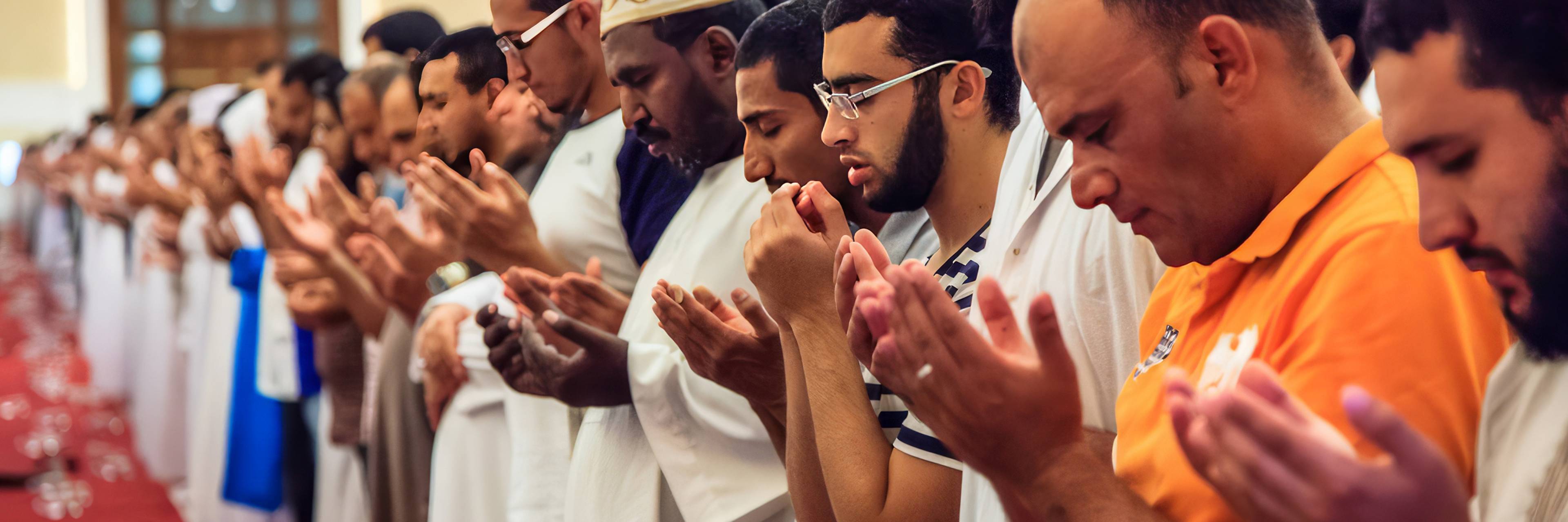 Qunut Nazilah: A Guide to Making Dua for the Oppressed in Times of War | Essay